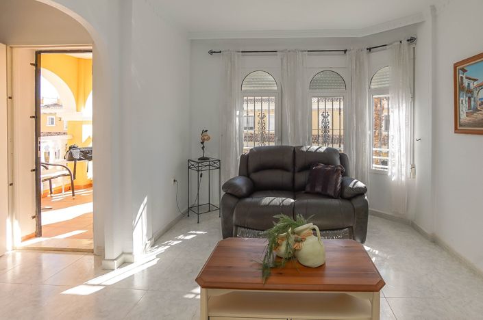 Image No.25-2 Bed Villa / Detached for sale