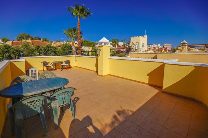 Image No.35-2 Bed Villa / Detached for sale