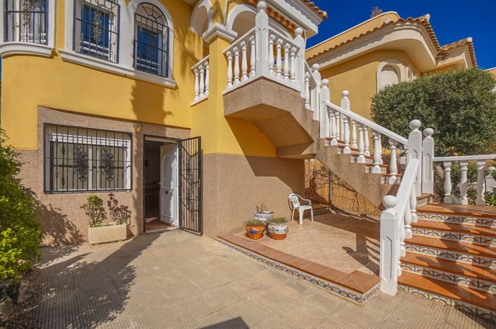 Image No.37-2 Bed Villa / Detached for sale