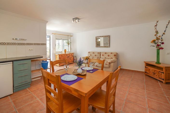 Image No.38-2 Bed Villa / Detached for sale