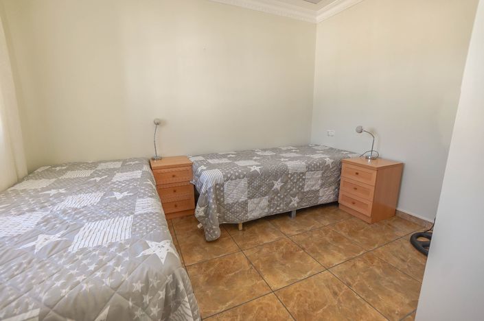 Image No.34-8 Bed Villa / Detached for sale