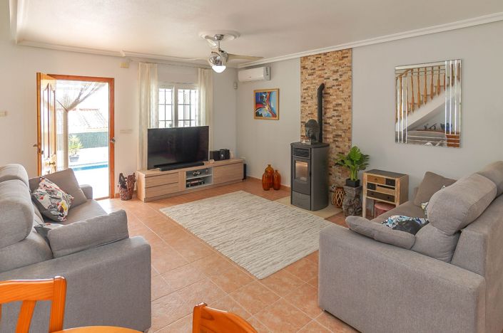 Image No.3-3 Bed Villa / Detached for sale