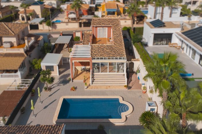 Image No.29-3 Bed Villa / Detached for sale