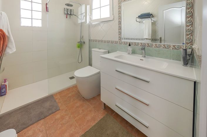 Image No.4-3 Bed Villa / Detached for sale