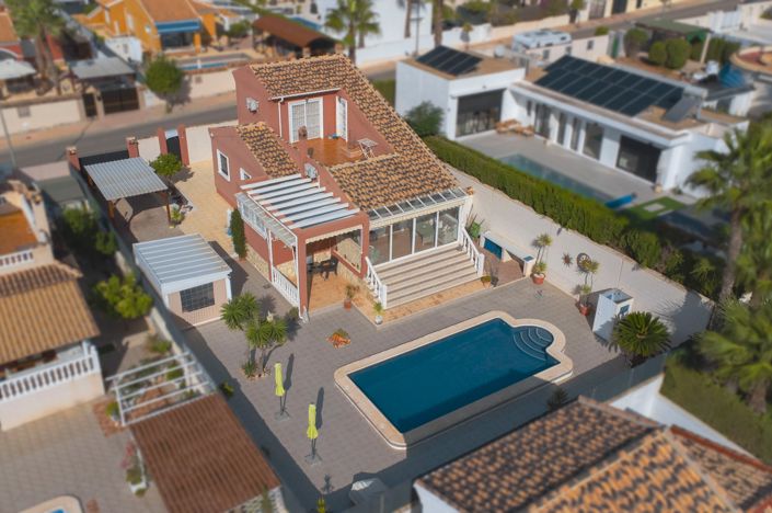 Image No.32-3 Bed Villa / Detached for sale