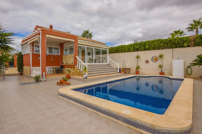 Image No.36-3 Bed Villa / Detached for sale