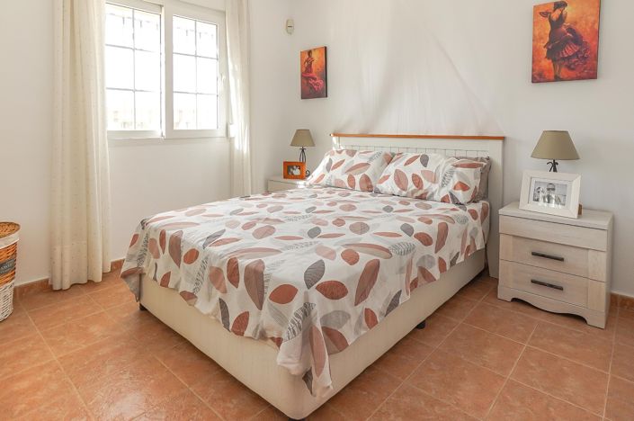 Image No.5-3 Bed Villa / Detached for sale