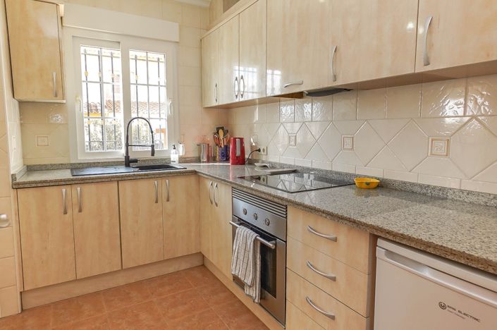 Image No.6-3 Bed Villa / Detached for sale