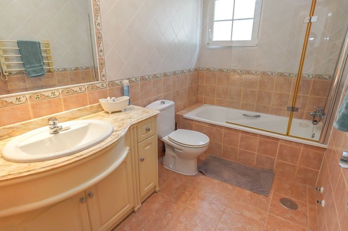 Image No.7-3 Bed Villa / Detached for sale