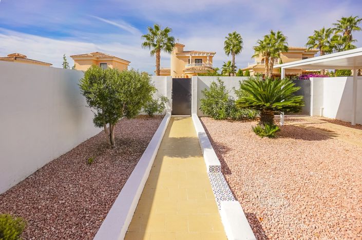 Image No.19-3 Bed Quad for sale