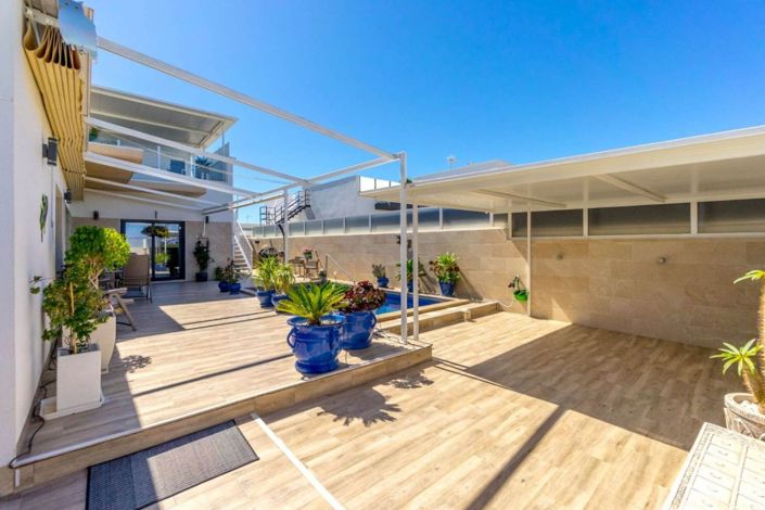 Image No.16-2 Bed Villa / Detached for sale