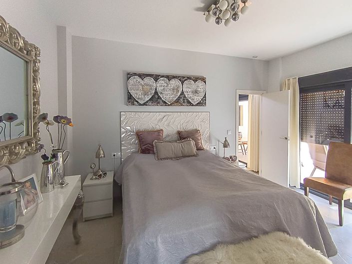 Image No.4-2 Bed Villa / Detached for sale