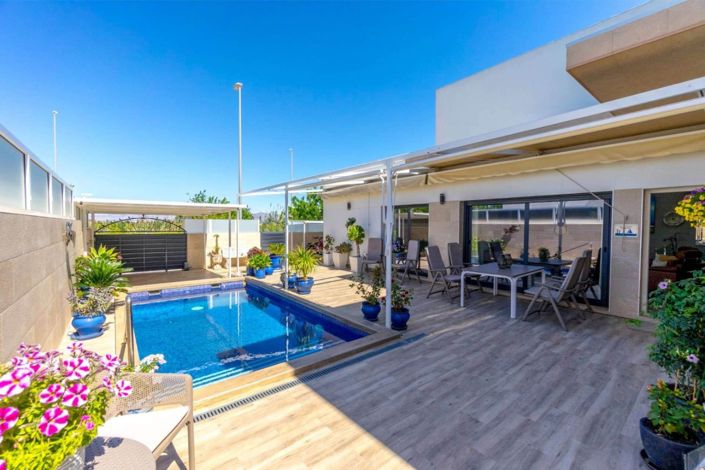 Image No.7-2 Bed Villa / Detached for sale