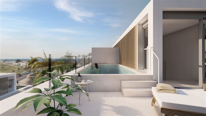 Image No.1-4 Bed Property for sale