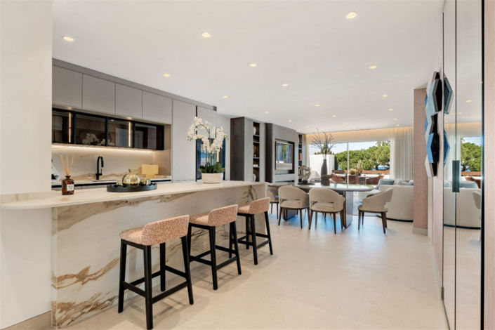 Image No.6-3 Bed Property for sale