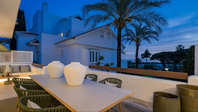 12-53013098fcab6c38b1379cd33298e050