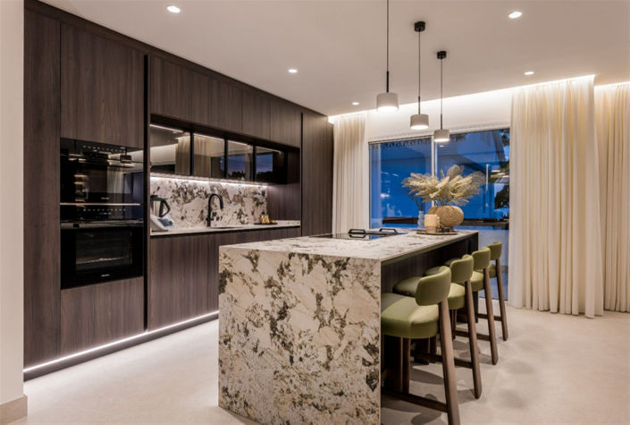 Image No.5-3 Bed Property for sale