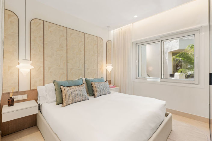 Image No.20-3 Bed Property for sale