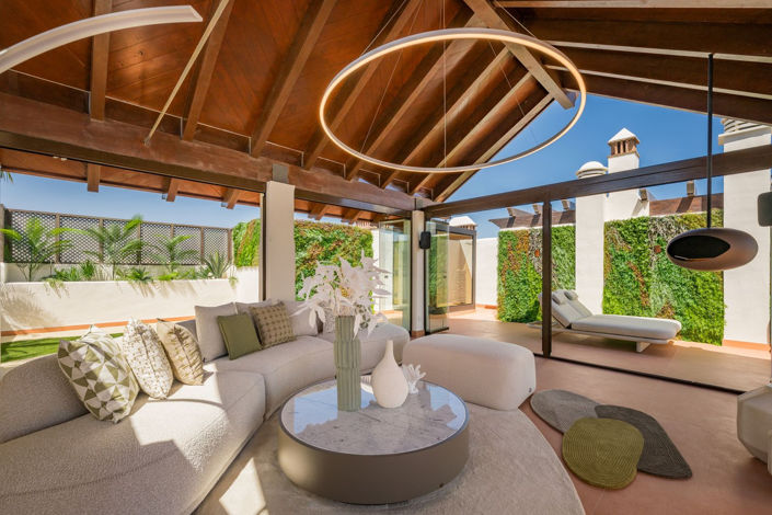 Image No.23-3 Bed Property for sale