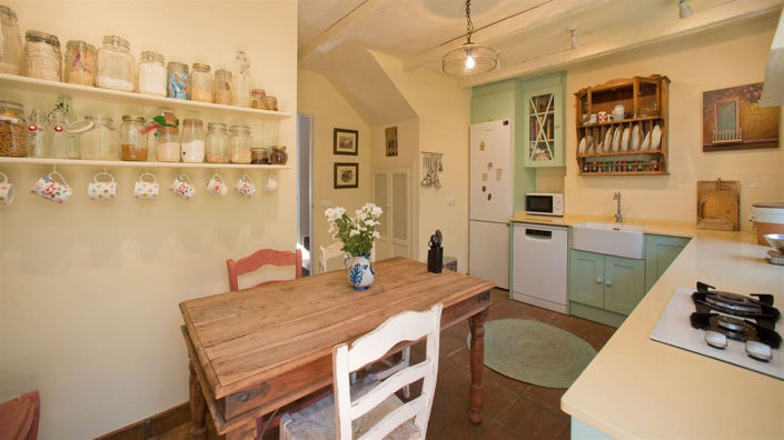 Image No.6-3 Bed Property for sale