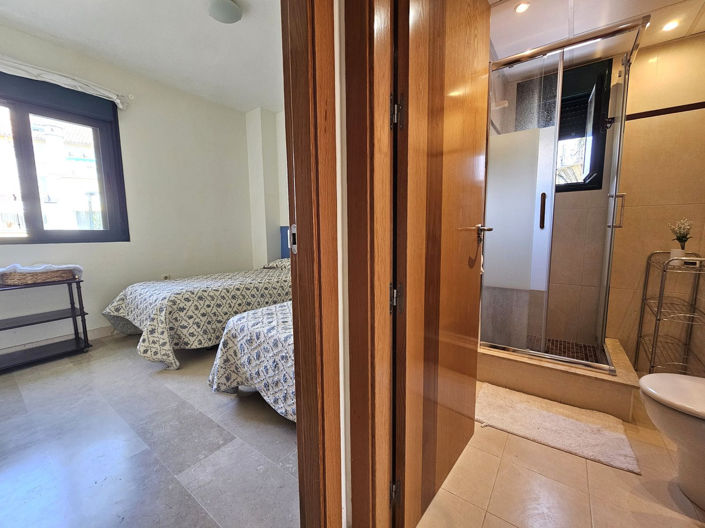 Image No.16-2 Bed Property for sale