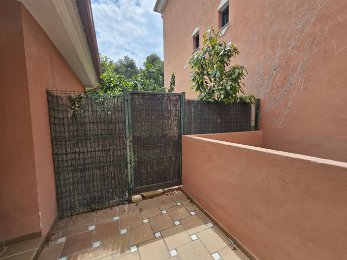 Image No.19-2 Bed Property for sale