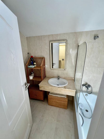 Image No.14-3 Bed Property for sale