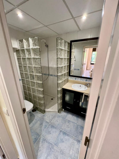 Image No.19-3 Bed Property for sale