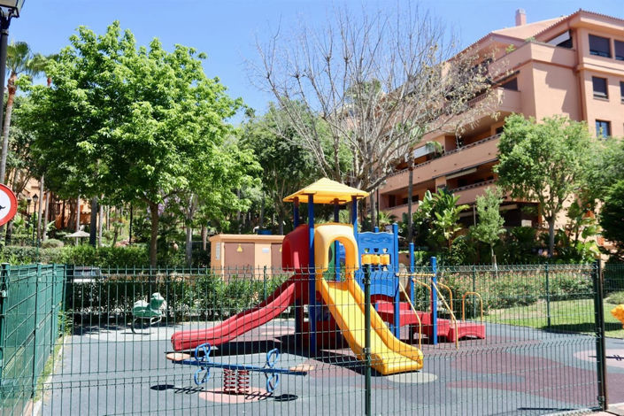 Image No.26-3 Bed Property for sale