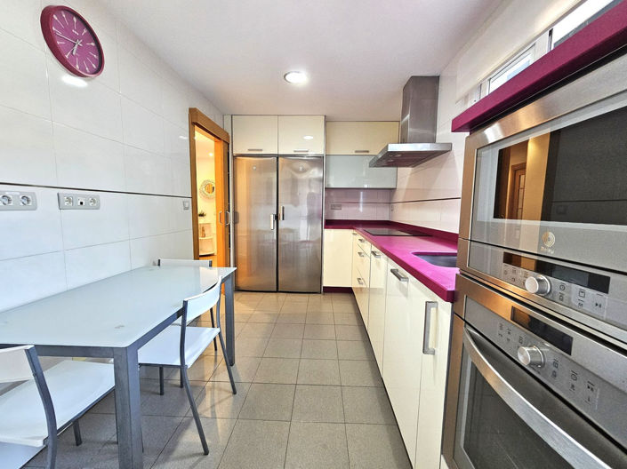 Image No.9-2 Bed Property for sale