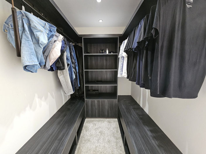 Image No.13-3 Bed Property for sale