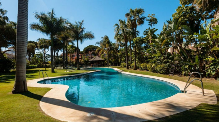 Image No.24-3 Bed Property for sale