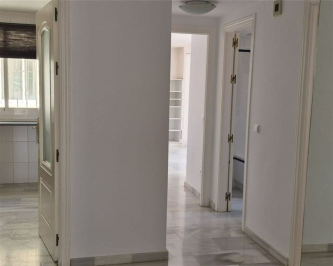 Image No.11-3 Bed Property for sale