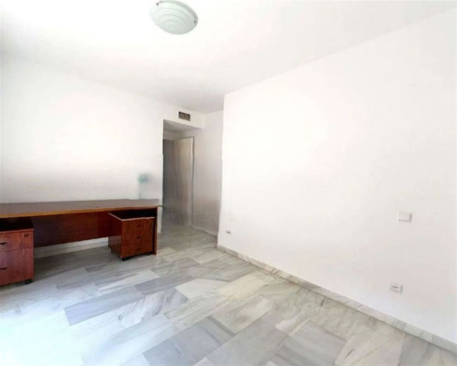 Image No.7-3 Bed Property for sale