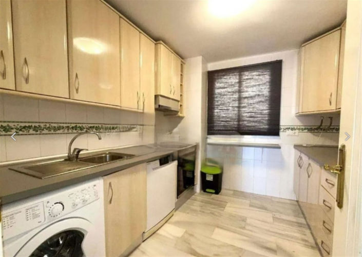 Image No.8-3 Bed Property for sale