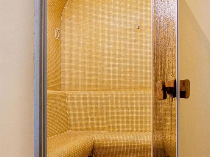 Image No.21-2 Bed Property for sale