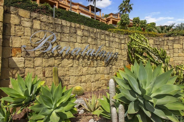 Image No.22-2 Bed Property for sale