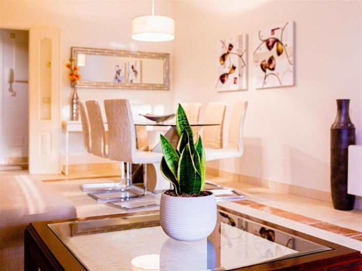 Image No.7-2 Bed Property for sale