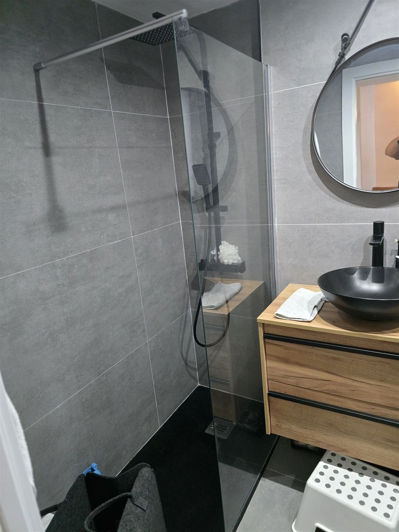 Image No.12-2 Bed Property for sale