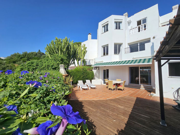 Image No.1-3 Bed Property for sale