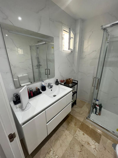 Image No.11-1 Bed Property for sale