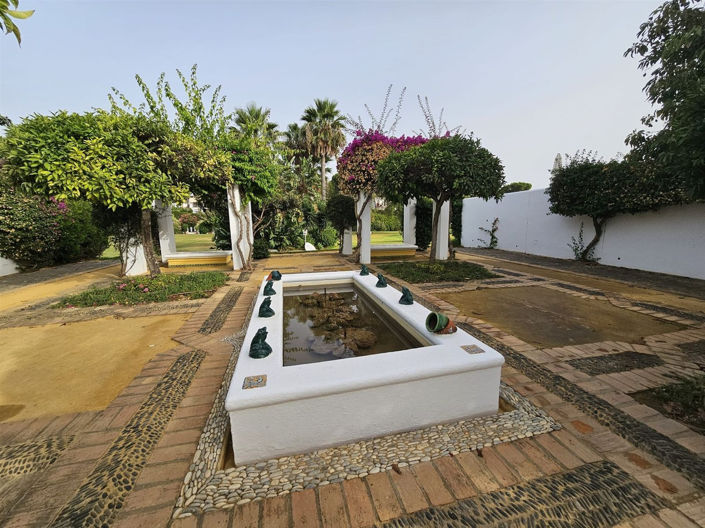 Image No.26-1 Bed Property for sale