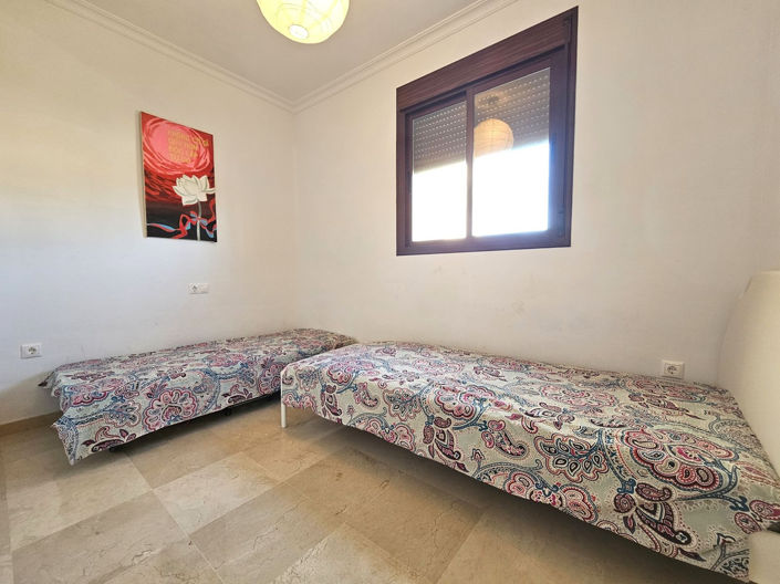 Image No.13-3 Bed Property for sale