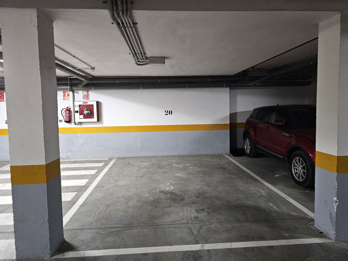 Image No.24-3 Bed Property for sale