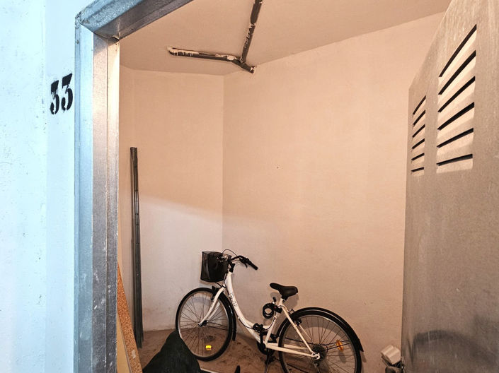 Image No.26-3 Bed Property for sale