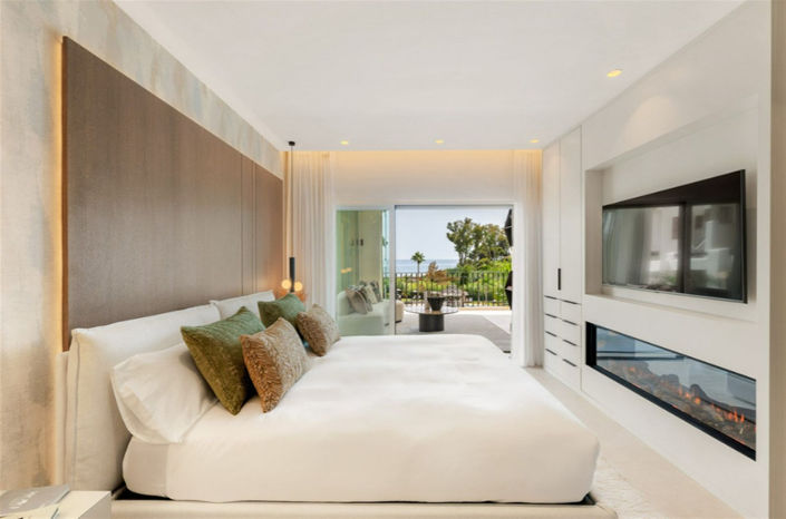 Image No.9-3 Bed Property for sale