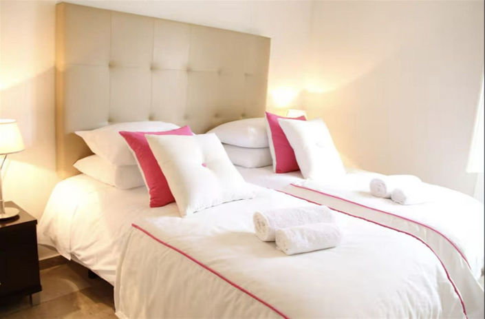 Image No.11-5 Bed Property for sale