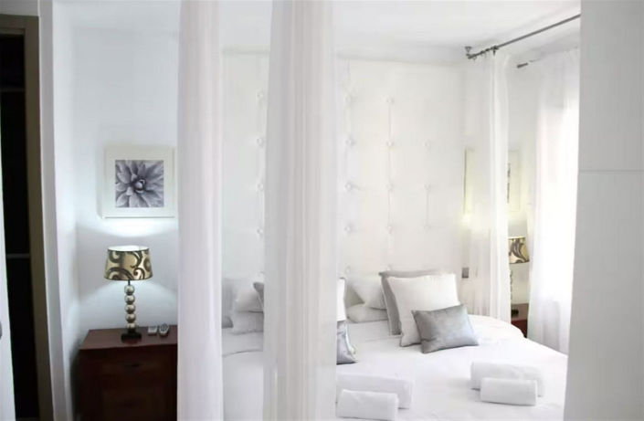 Image No.13-5 Bed Property for sale