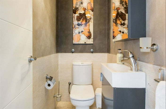 Image No.14-5 Bed Property for sale