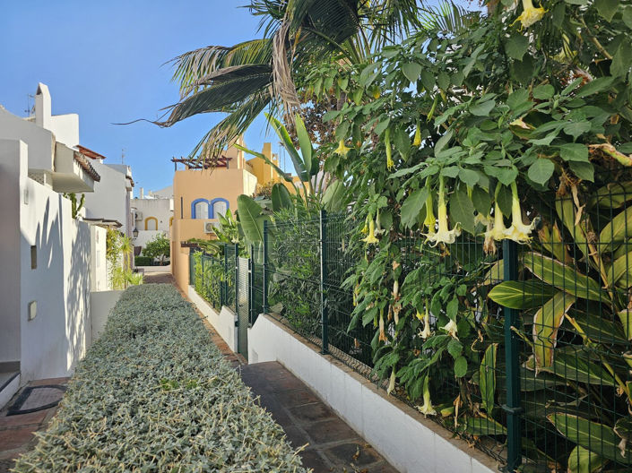 Image No.22-5 Bed Property for sale